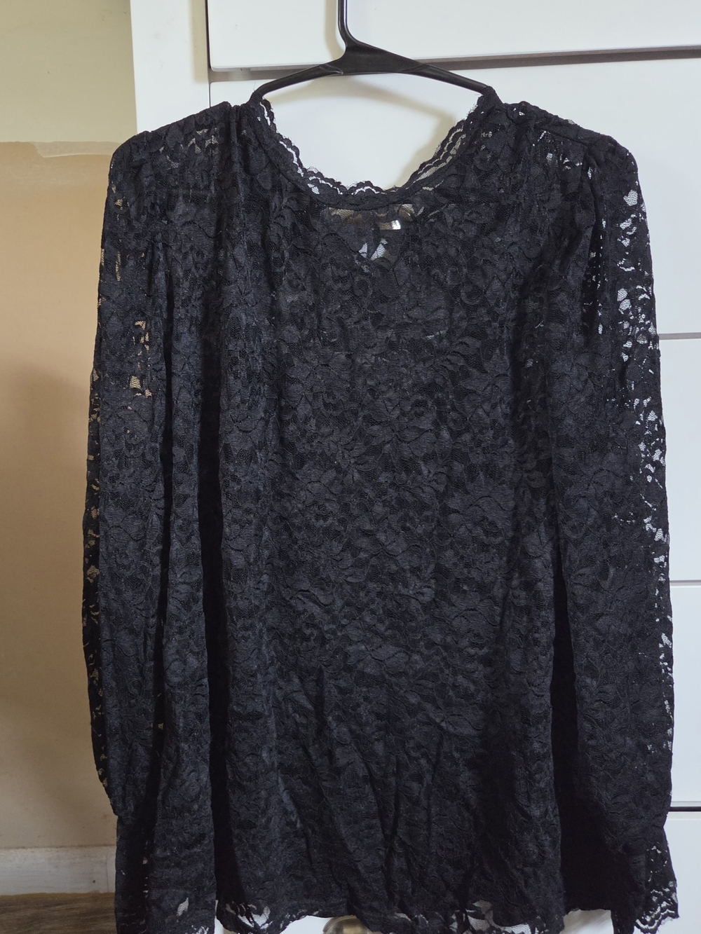 Black Floral Lace Long-Sleeve Blouse